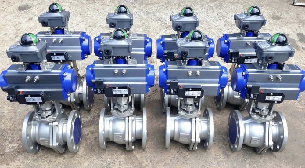 van bi điều khiển khí nén mặt bích