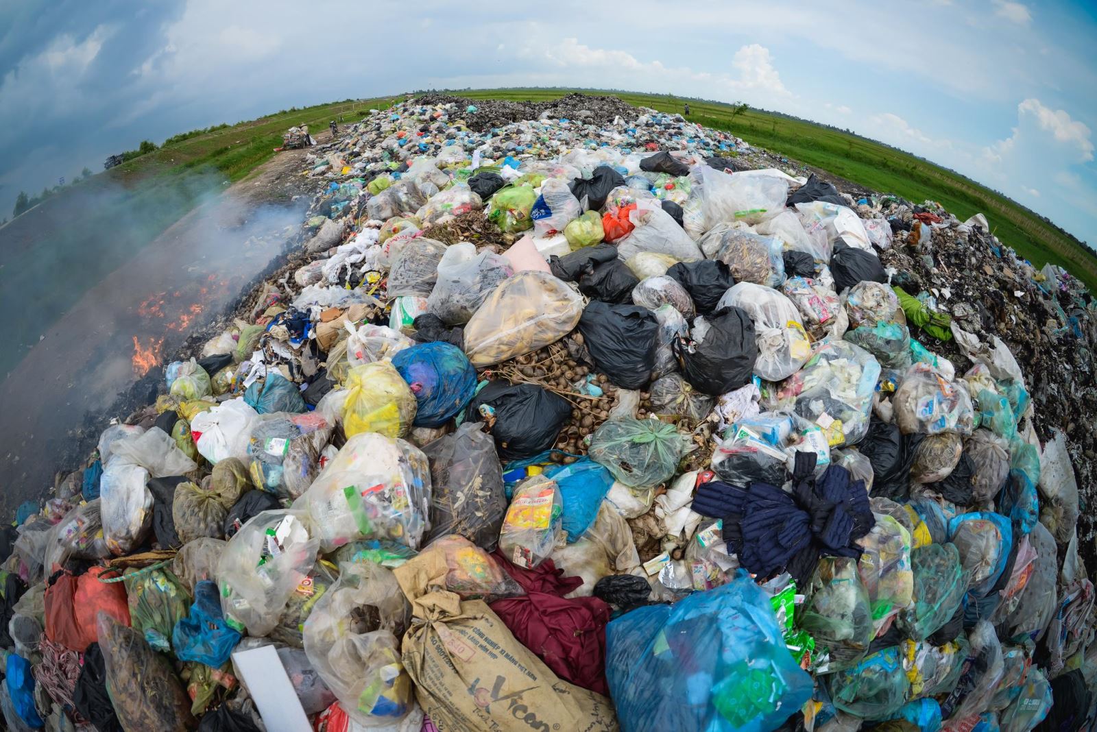Nguyên nhân dẫn đến ô nhiễm rác thải nhựa là gì