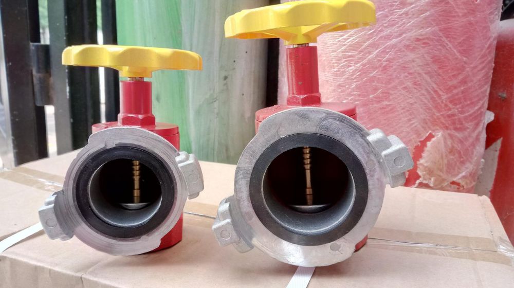 Cam kết cung ứng đầy đủ mọi giấy tờ kèm theo